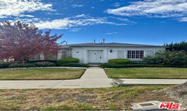 3861 6th Avenue, Los Angeles, California 90008, 2 Bedrooms Bedrooms, ,1 BathroomBathrooms,Residential,Buy,3861 6th Avenue,24463181