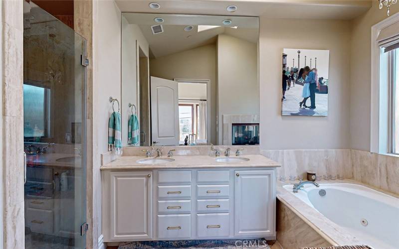 Gorgeous master bathroom!