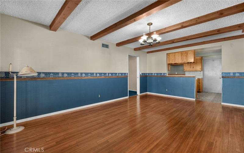 This space opens up to the kitchen.