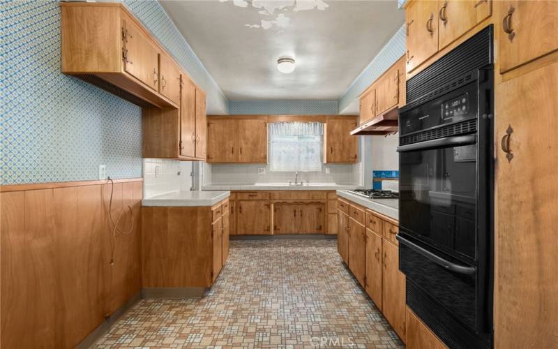 Kitchen cabinets are Norm Tessier from 1965.