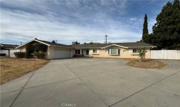 20613 Blackhawk Street, Chatsworth, California 91311, 4 Bedrooms Bedrooms, ,1 BathroomBathrooms,Residential,Buy,20613 Blackhawk Street,OC24232682