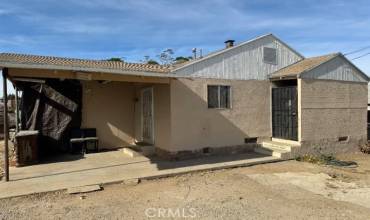 326 N Grant Avenue, Corona, California 92882, 2 Bedrooms Bedrooms, ,1 BathroomBathrooms,Residential,Buy,326 N Grant Avenue,SW24232832