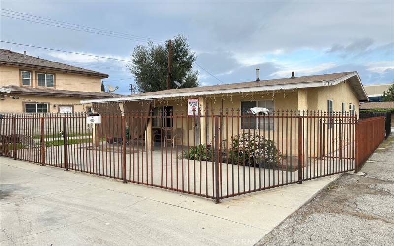 2nd house on an easement street (cul-de-sac)