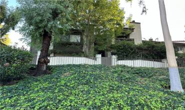 21500 Califa Street 192, Woodland Hills, California 91367, 3 Bedrooms Bedrooms, ,2 BathroomsBathrooms,Residential Lease,Rent,21500 Califa Street 192,SR24233771