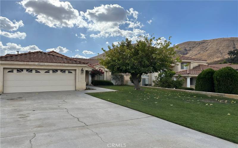 View of driveway