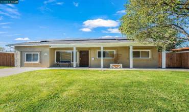 1513 Monroe St, Fairfield, California 94533, 4 Bedrooms Bedrooms, ,2 BathroomsBathrooms,Residential,Buy,1513 Monroe St,41078910