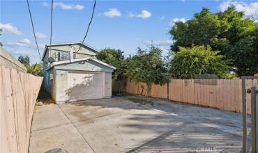 11114 Evers Avenue, Los Angeles, California 90059, 3 Bedrooms Bedrooms, ,3 BathroomsBathrooms,Residential,Buy,11114 Evers Avenue,PW24233138