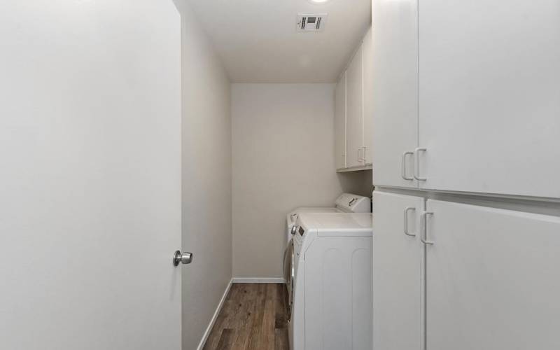 019_Laundry Room