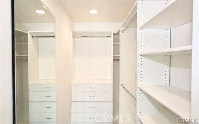 Walk in closets in both bedrooms