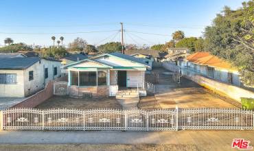 1307 W 59th Place, Los Angeles, California 90044, 2 Bedrooms Bedrooms, ,1 BathroomBathrooms,Residential,Buy,1307 W 59th Place,24463933