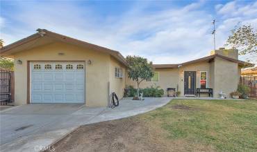 9230 LIVE OAK, Fontana, California 92335, 3 Bedrooms Bedrooms, ,2 BathroomsBathrooms,Residential,Buy,9230 LIVE OAK,CV24234591