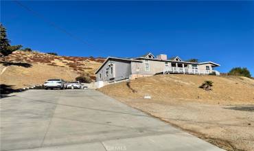 9311 Elizabeth Lake Road, Leona Valley, California 93551, 5 Bedrooms Bedrooms, ,3 BathroomsBathrooms,Residential,Buy,9311 Elizabeth Lake Road,GD24234313