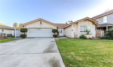 642 W Center Street, Pomona, California 91768, 4 Bedrooms Bedrooms, ,2 BathroomsBathrooms,Residential,Buy,642 W Center Street,CV24234120