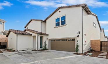 6967 Mallow Drive 3, Fontana, California 92336, 5 Bedrooms Bedrooms, ,3 BathroomsBathrooms,Residential,Buy,6967 Mallow Drive 3,OC24234133