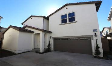 6967 Mallow Drive 3, Fontana, California 92336, 5 Bedrooms Bedrooms, ,3 BathroomsBathrooms,Residential,Buy,6967 Mallow Drive 3,OC24234133