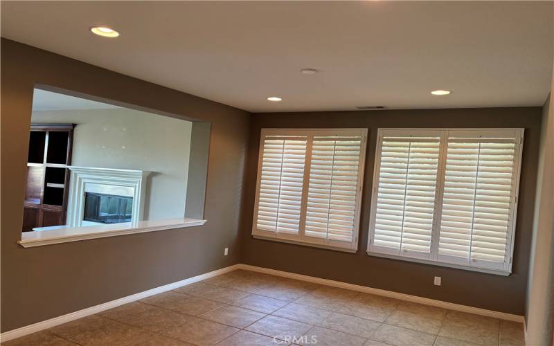 FORMAL DINING ROOM