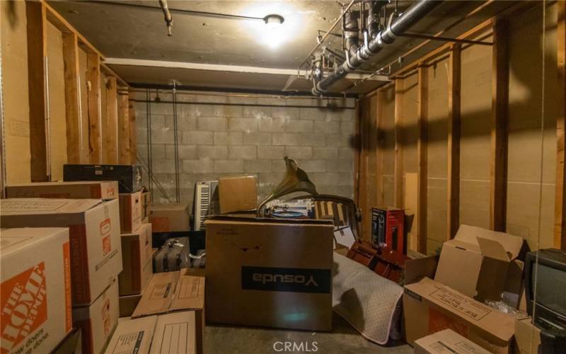 Huge personal storage room in the garage