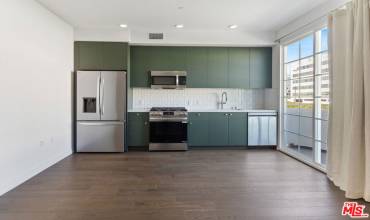 11908 Exposition Boulevard 106, Los Angeles, California 90064, 1 Bedroom Bedrooms, ,1 BathroomBathrooms,Residential Lease,Rent,11908 Exposition Boulevard 106,24464047