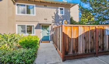 180 Dakota Avenue C, Santa Cruz, California 95060, 3 Bedrooms Bedrooms, ,1 BathroomBathrooms,Residential,Buy,180 Dakota Avenue C,ML81984925