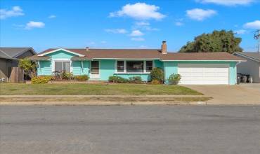 110 Chaucer Drive, Salinas, California 93901, 3 Bedrooms Bedrooms, ,2 BathroomsBathrooms,Residential,Buy,110 Chaucer Drive,ML81986079