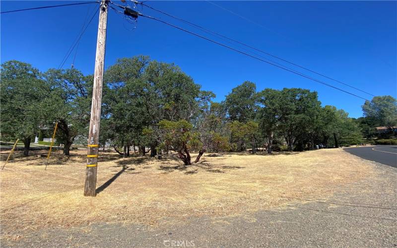 Lovely downsloped wooded views.