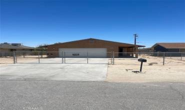 6627 Smoketree Avenue, 29 Palms, California 92277, 3 Bedrooms Bedrooms, ,2 BathroomsBathrooms,Residential Lease,Rent,6627 Smoketree Avenue,SW24235032