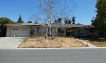 1005 S Ridgemark Drive, Hollister, California 95023, 3 Bedrooms Bedrooms, ,2 BathroomsBathrooms,Residential,Buy,1005 S Ridgemark Drive,ML81986776