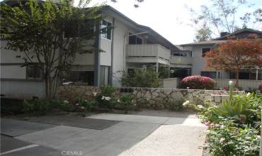 389 Cliff Drive W 3, Pasadena, California 91107, 2 Bedrooms Bedrooms, ,1 BathroomBathrooms,Residential,Buy,389 Cliff Drive W 3,AR24233482