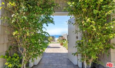 6439 Surfside Way, Malibu, California 90265, 2 Bedrooms Bedrooms, ,2 BathroomsBathrooms,Residential Lease,Rent,6439 Surfside Way,24463929