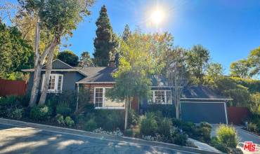 2631 Green Oak Place, Los Angeles, California 90068, 2 Bedrooms Bedrooms, ,1 BathroomBathrooms,Residential Lease,Rent,2631 Green Oak Place,24464253