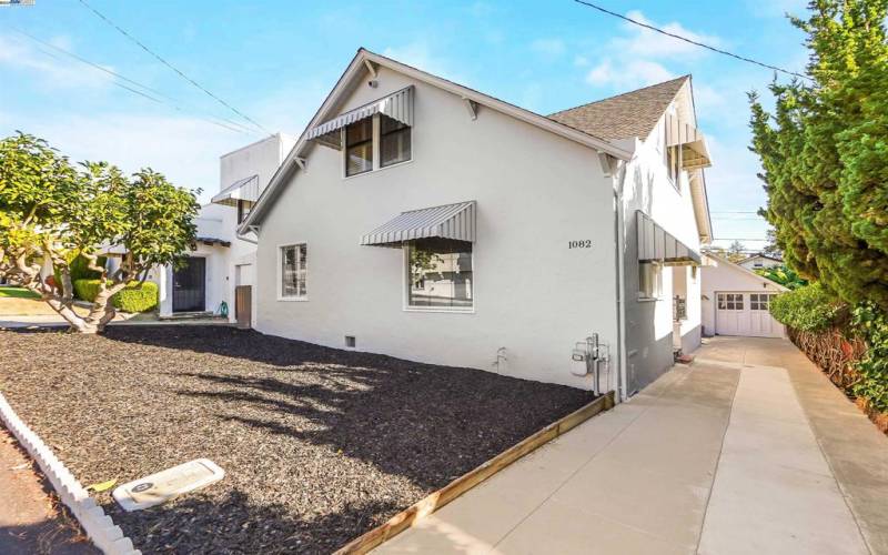 Exterior front of 1082 Calaveras Way, Vallejo, CA. Home has new paint and updated landscaping.