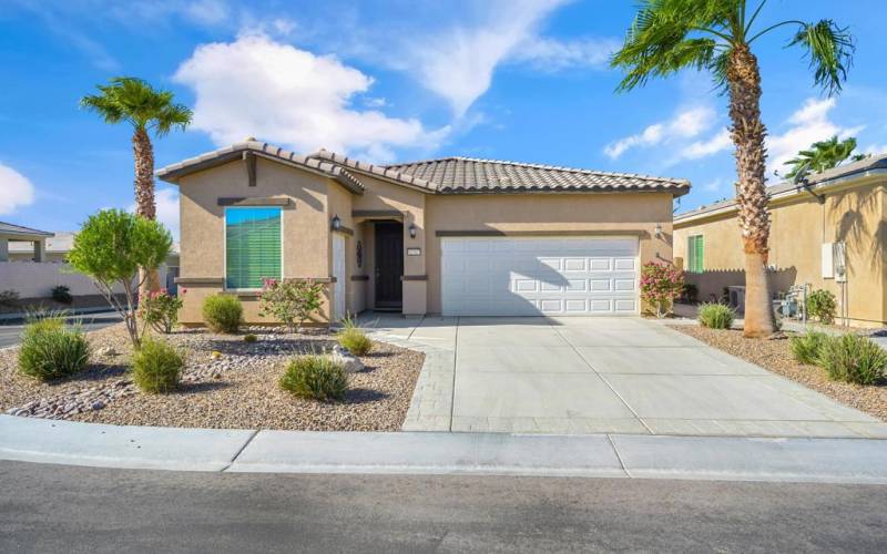 81507-avenida-viesca-indio-ca-usa-correc