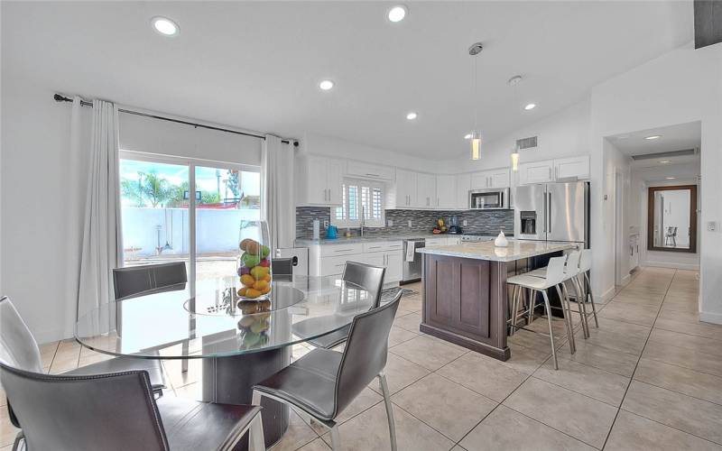 Breakfast Nook with view of kitchen