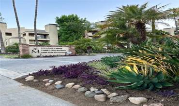 5540 Owensmouth Avenue 105, Woodland Hills, California 91367, 2 Bedrooms Bedrooms, ,2 BathroomsBathrooms,Residential,Buy,5540 Owensmouth Avenue 105,SR24234868