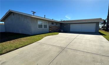 1130 W Kamala Street, Oxnard, California 93033, 3 Bedrooms Bedrooms, ,2 BathroomsBathrooms,Residential,Buy,1130 W Kamala Street,SR24235060