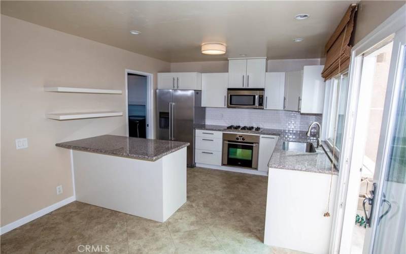 Kitchen with bar area