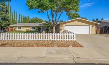 190 Mesquite Ct, Brentwood, California 94513, 3 Bedrooms Bedrooms, ,2 BathroomsBathrooms,Residential,Buy,190 Mesquite Ct,41079139