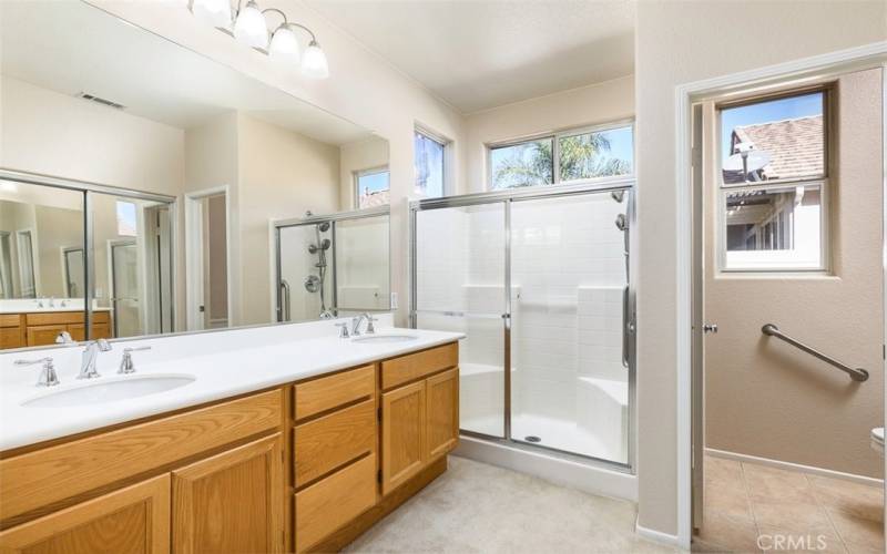 Primary Bath & Walk-In Shower