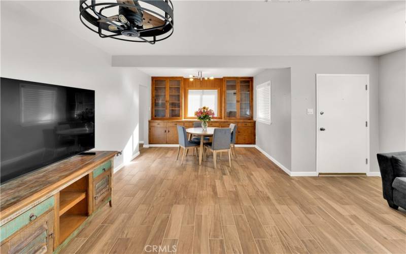 Spacious living room that connects to the dining area