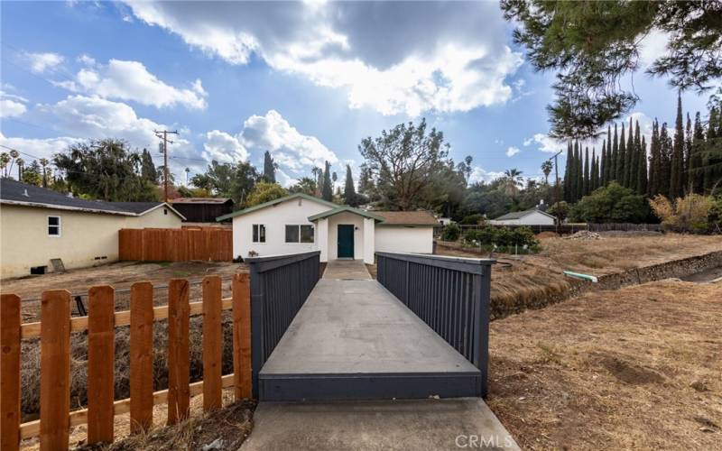 bridge for an access to the front of the house