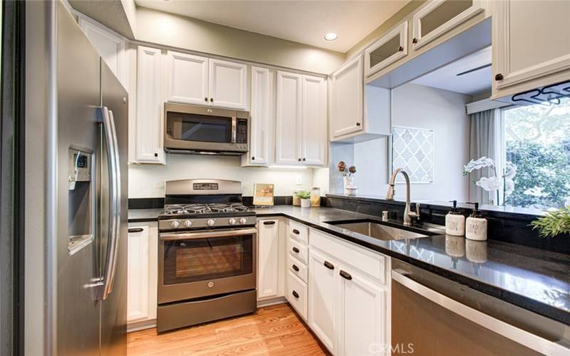 This kitchen is not just beautiful, but is has been thoughtfully designed to make meal prep a breeze.