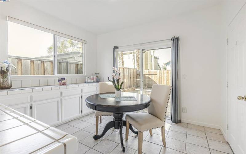 Kitchen eating area