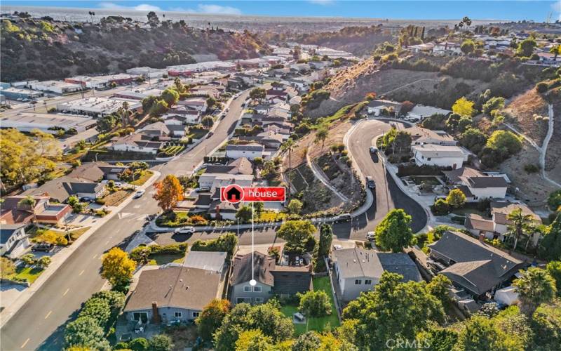 Cul De Sac home on a private one way street - serene and quiet neighborhood in Monterey Highlands