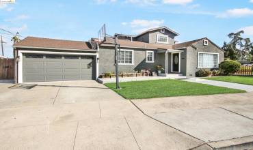 1594 Leonard Drive, San Leandro, California 94577, 5 Bedrooms Bedrooms, ,4 BathroomsBathrooms,Residential,Buy,1594 Leonard Drive,41079153