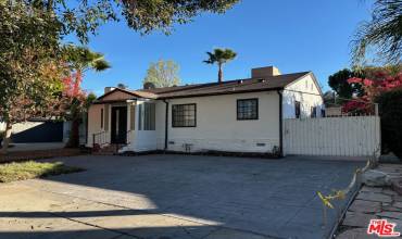 22030 Costanso Street, Woodland Hills, California 91364, 2 Bedrooms Bedrooms, ,2 BathroomsBathrooms,Residential Lease,Rent,22030 Costanso Street,24464431