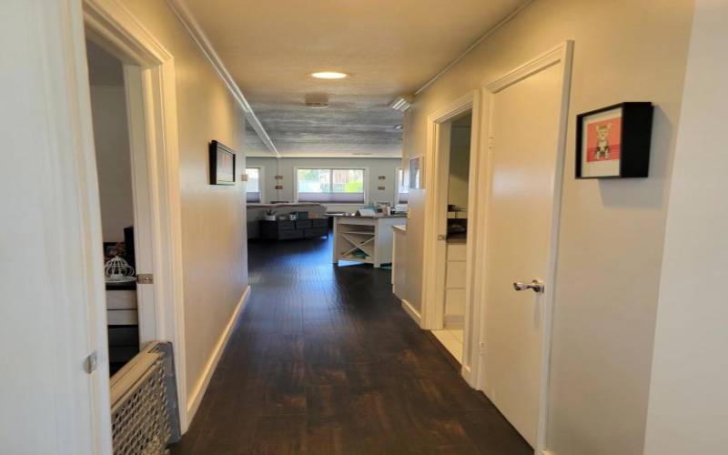 HALLWAY TO KITCHEN AND LIVINGROOM