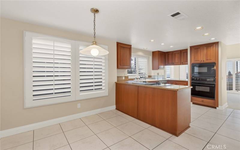 Kitchen and Kitchen Nook