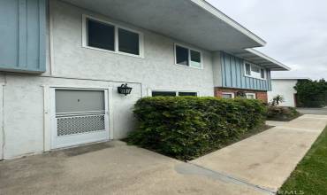 2445 Elden Avenue, Costa Mesa, California 92627, 2 Bedrooms Bedrooms, ,1 BathroomBathrooms,Residential Lease,Rent,2445 Elden Avenue,PW24235487