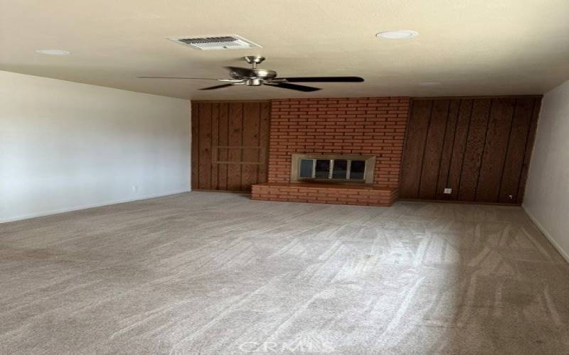 Living Room w/fireplace