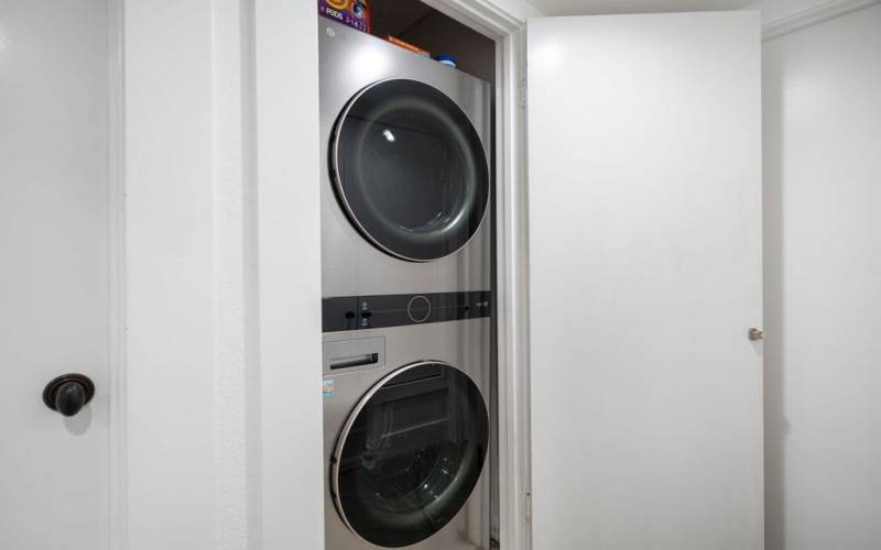 35-web-or-mls-TRP_RaquetLaundry (1)